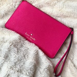 Kate Spade • Cedar Street Karolina Wristlet/Wallet